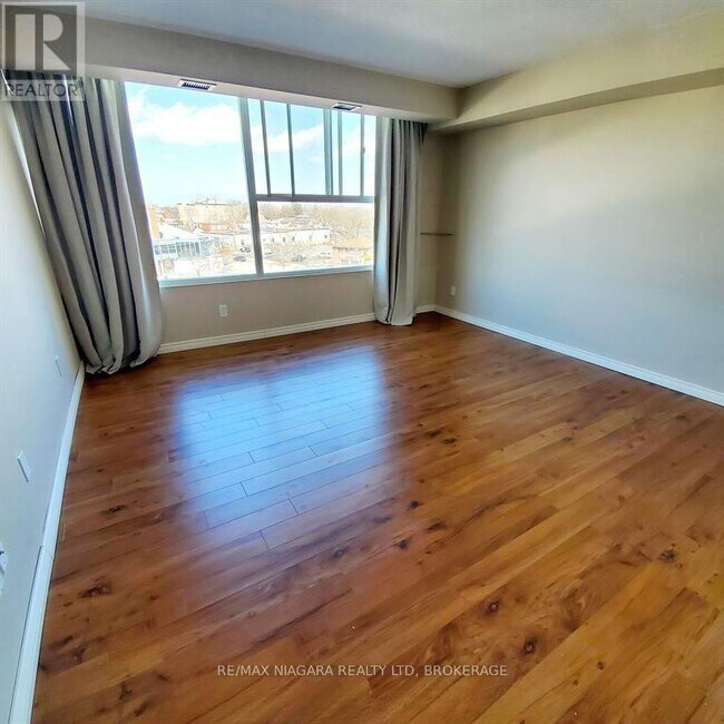 Photo du bâtiment - 7 Gale Crescent