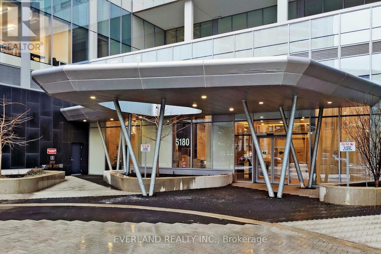 Photo principale - 5180-5180 Yonge St