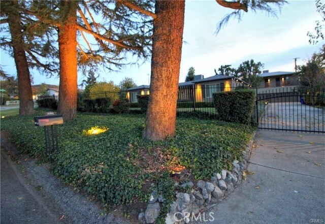 Foto del edificio - 35385 Yucaipa Blvd