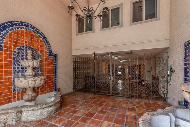 Foto del edificio - 505 W 7th St