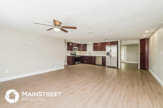 Foto del edificio - 5706 Bay Blvd