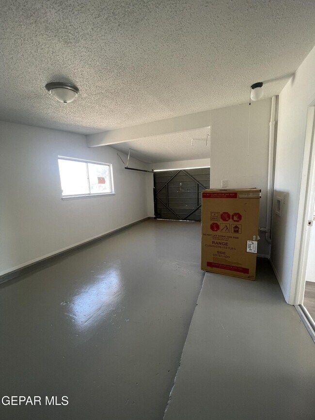 Foto del edificio - 4449 Finch Way