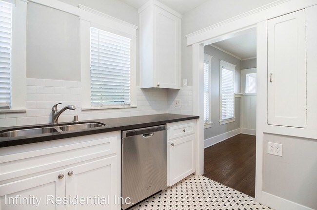 Foto del edificio - 1316 E 3rd St