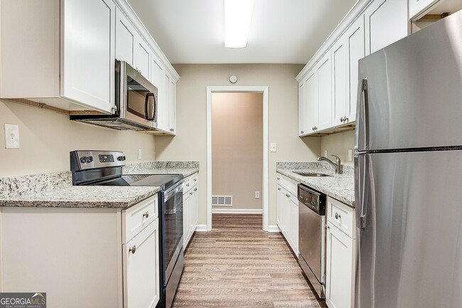 Foto del edificio - 6635 Hidden Brook Trail