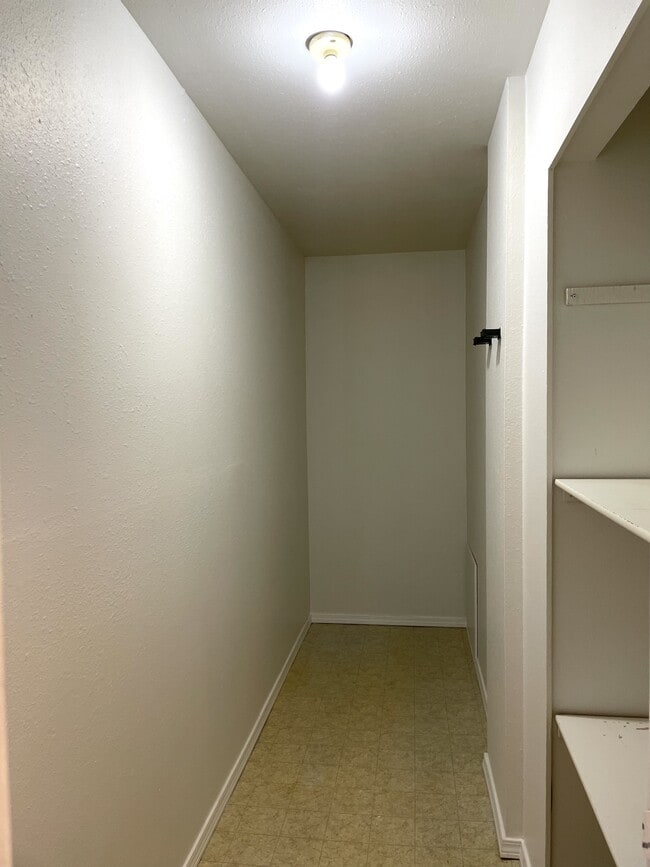 Building Photo - 8920-8986 86 St