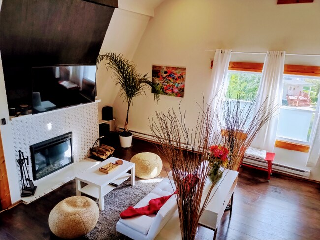 Foto del edificio - 3306 Powhatan Ave