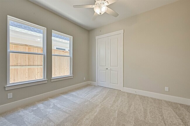 Foto del edificio - 67 Thorpe Ln