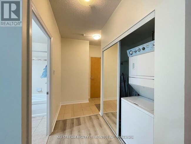 Building Photo - 3515 Kariya Dr