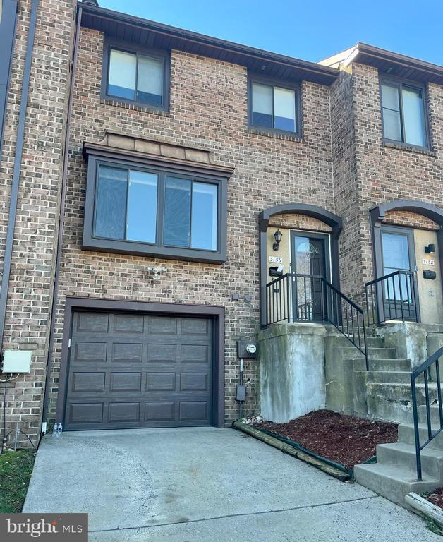 Foto del edificio - 3159 Spring House Ln