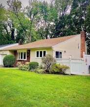 Building Photo - 5 2nd Rd