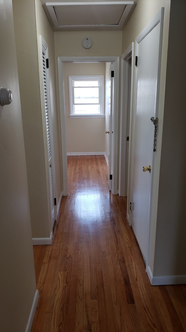 HALLWAY - 44 Garden Ave