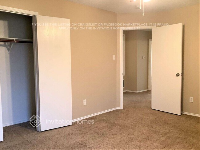 Building Photo - 2912 Barberini Dr