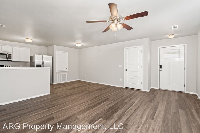 Building Photo - 3 br, 2 bath House - 504A W Christopher Drive