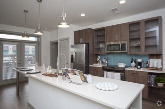 Interior Photo - Veranda at Avalon