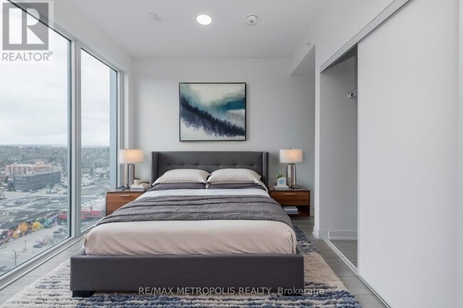 Building Photo - 39 Mary St