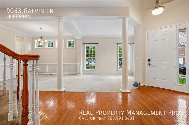 Foto del edificio - 9063 Galvin Ln