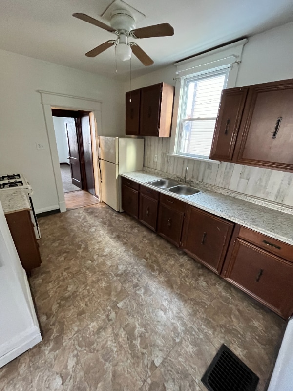 Foto del edificio - 3818 4th Ave