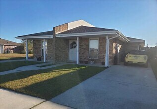 Building Photo - 9022 Titans Dr