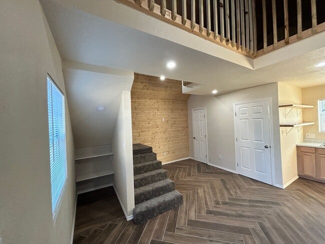 Photo - Highview Dr (MN) Apartment