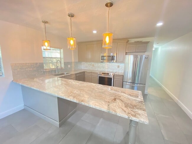 Foto del edificio - 1001 E Pine St