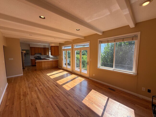 Building Photo - 479 S Palisade Dr