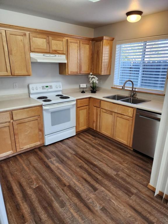 Foto del edificio - 357 NE Cooper Ln