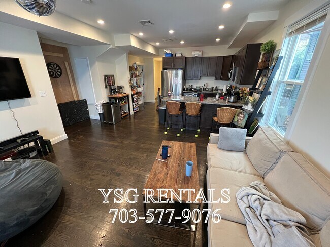 Foto del edificio - 192 Hillside St