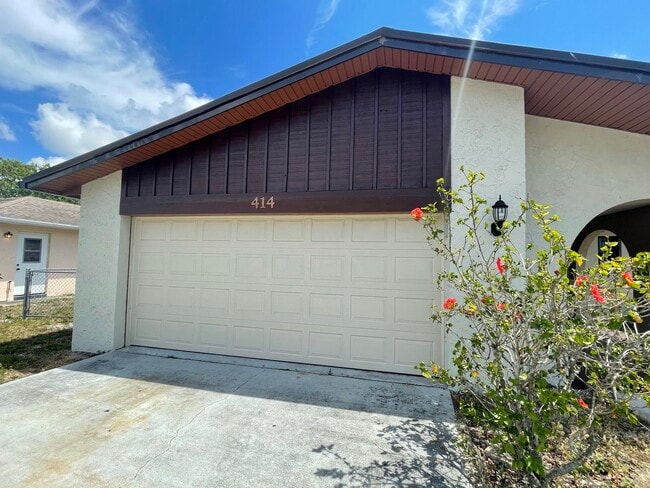 Building Photo - 414 SE Port St Lucie Blvd