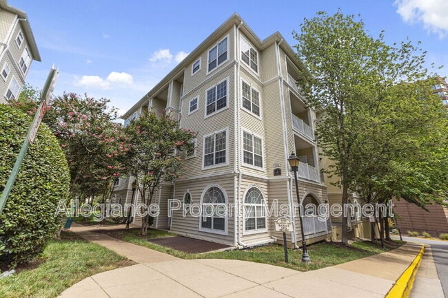 Building Photo - 4551 Strutfield Ln