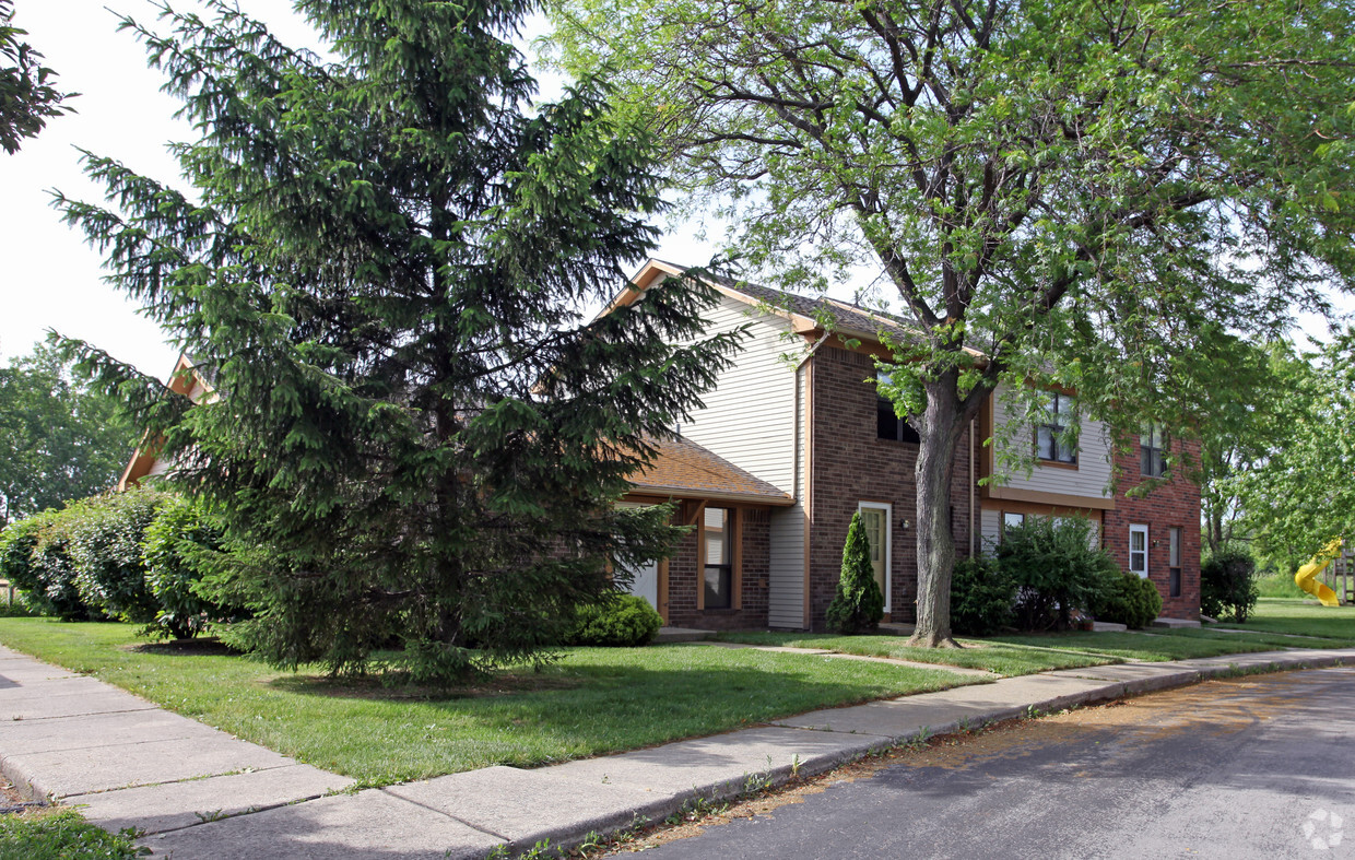 Building Photo - Woodhurst Apartments