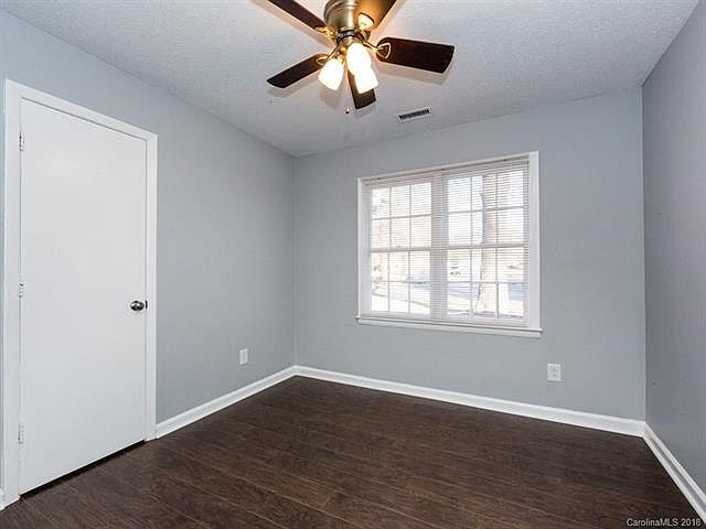 Building Photo - 5400 Rocha Ct
