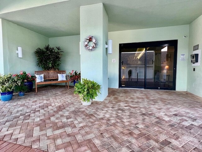 Building Photo - 2700 N Hwy A1A