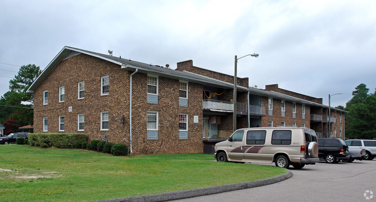 Building Photo - 505-515 Peyton St