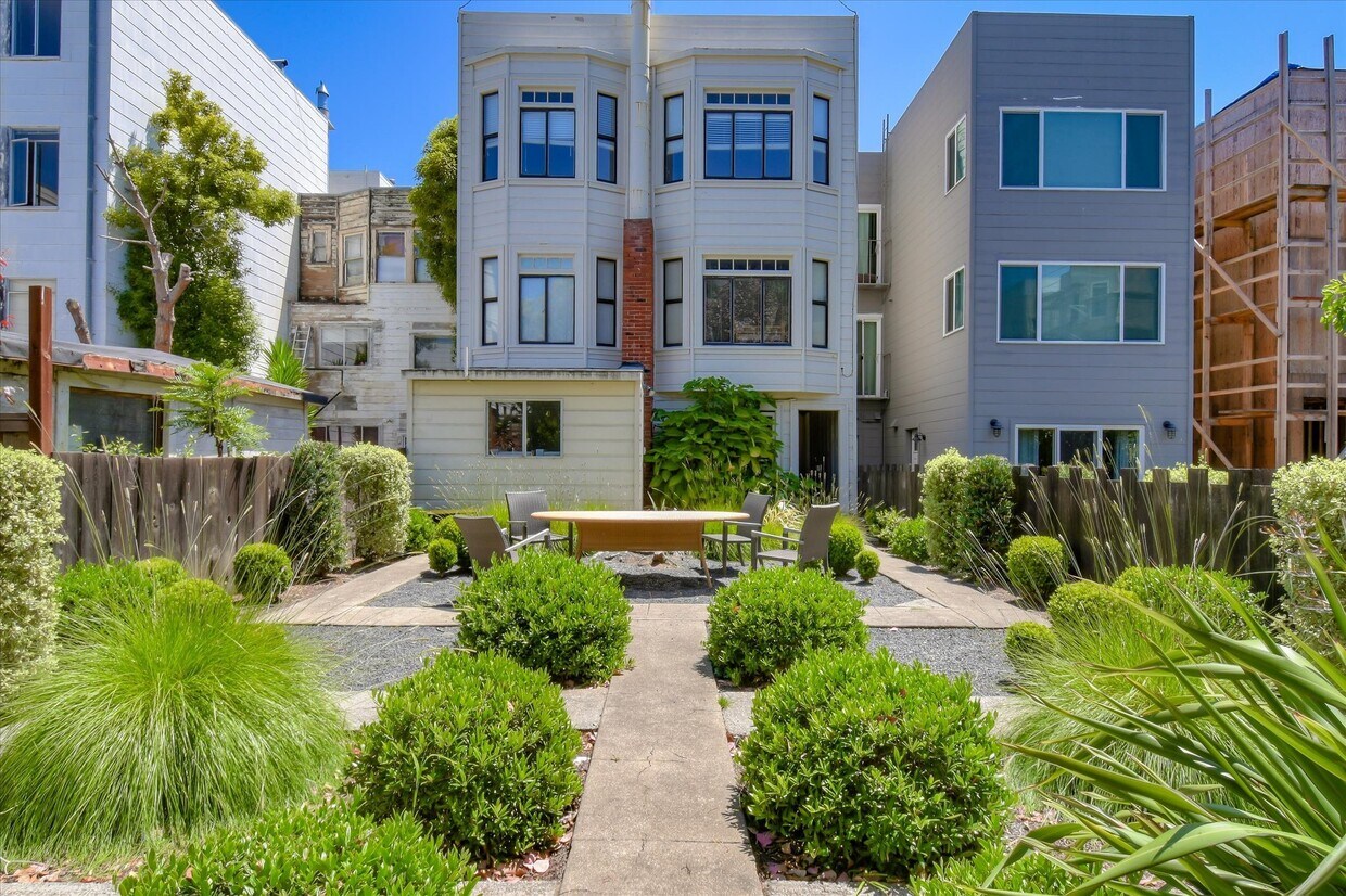 Foto principal - 3239 Broderick St