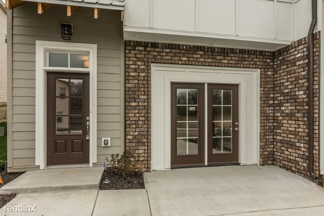 Building Photo - 165 Stonecrest Dr