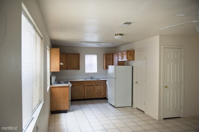 Building Photo - 700 FM 1942 Rd