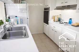 Building Photo - 700 Concord Ln