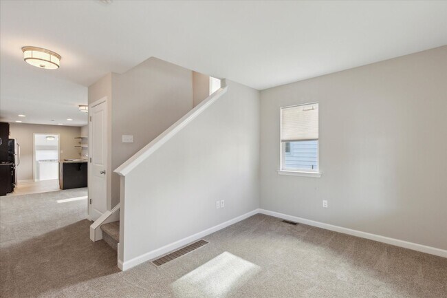 Building Photo - Recently Renovated 4B/3B Twin In Malvern B...