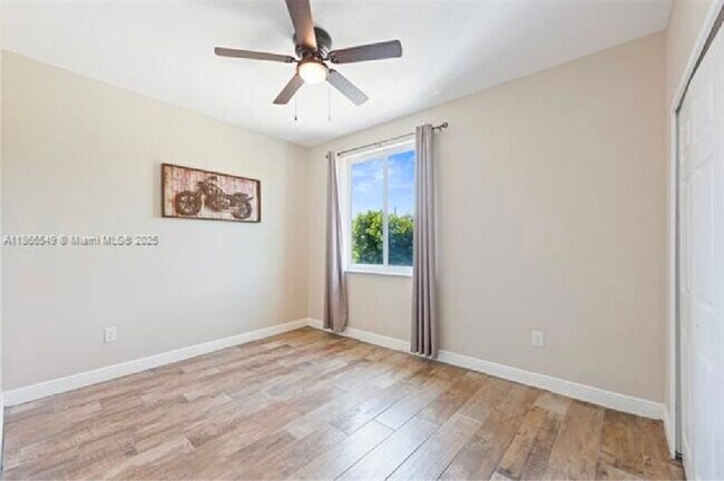 Foto del edificio - 13117 SW 54th Ct