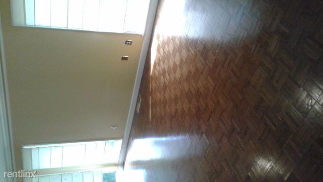 Foto del edificio - 6265 Fairview Rd