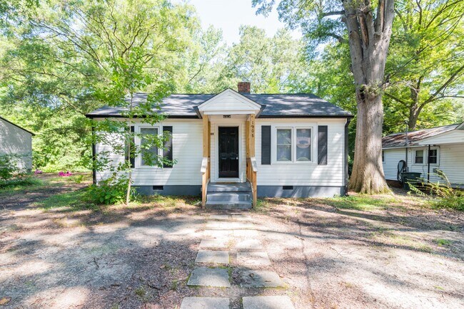 Foto del edificio - 1108 W Walnut Ave