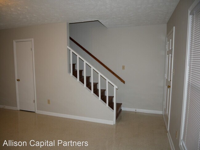 Building Photo - 2 br, 1.5 bath House - 941 Odom Dr