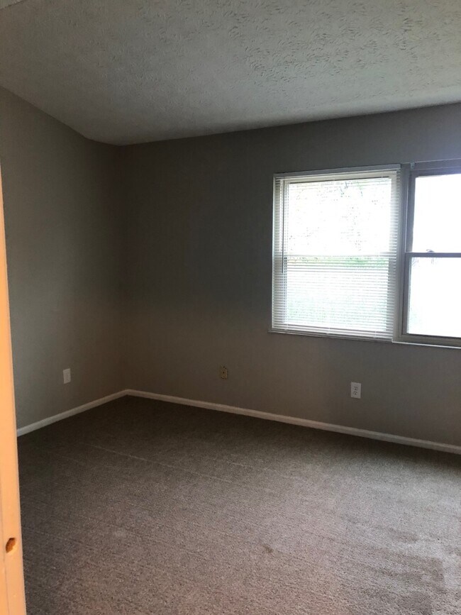 Foto del edificio - 3821 Heatherglen Dr
