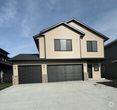 Building Photo - 1038 61st Ave SW