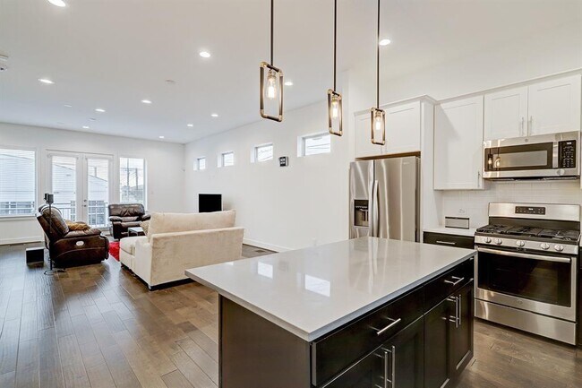 Foto del edificio - 2603 Hutchins St