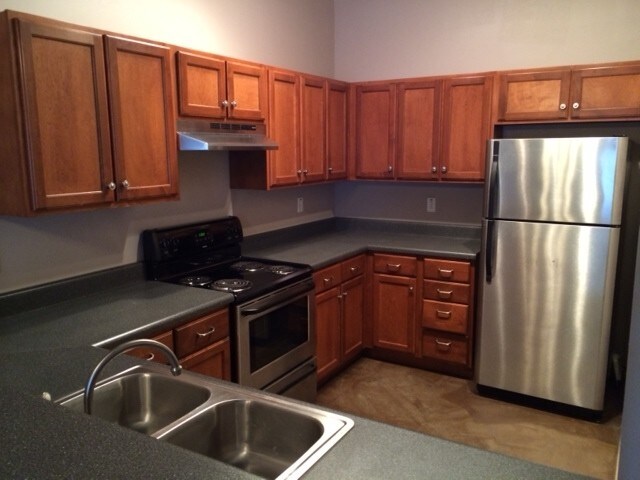 Primary Photo - 330 Frazier Ave