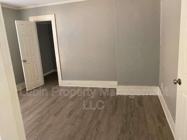Building Photo - 3205 Carnes Ave