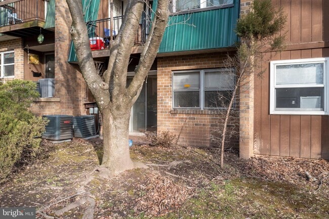 Building Photo - 209 Meadowview Ln