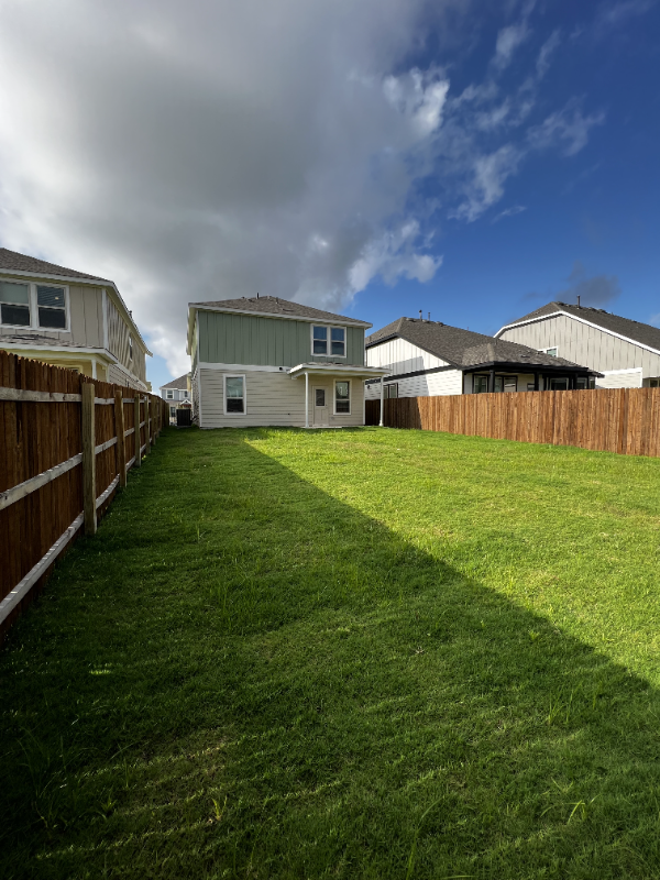 Building Photo - 456 Pickrell Lp