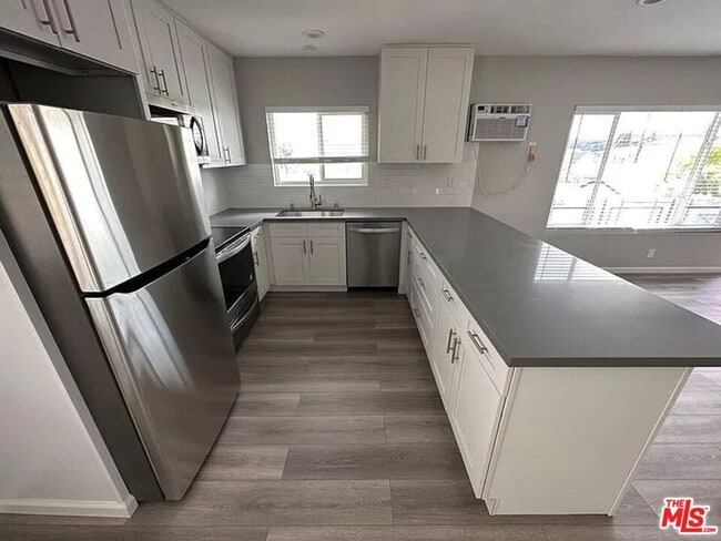 Building Photo - 3322 Atwater Ave